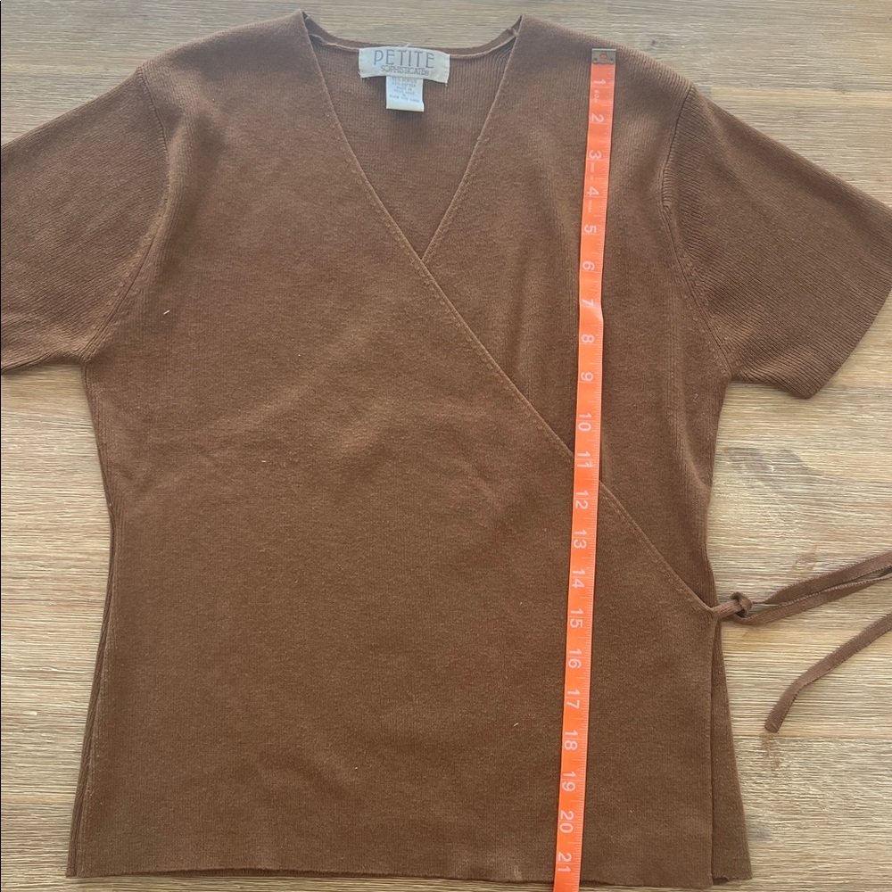 VTG brown wrap knit blouse - Picture 6 of 7